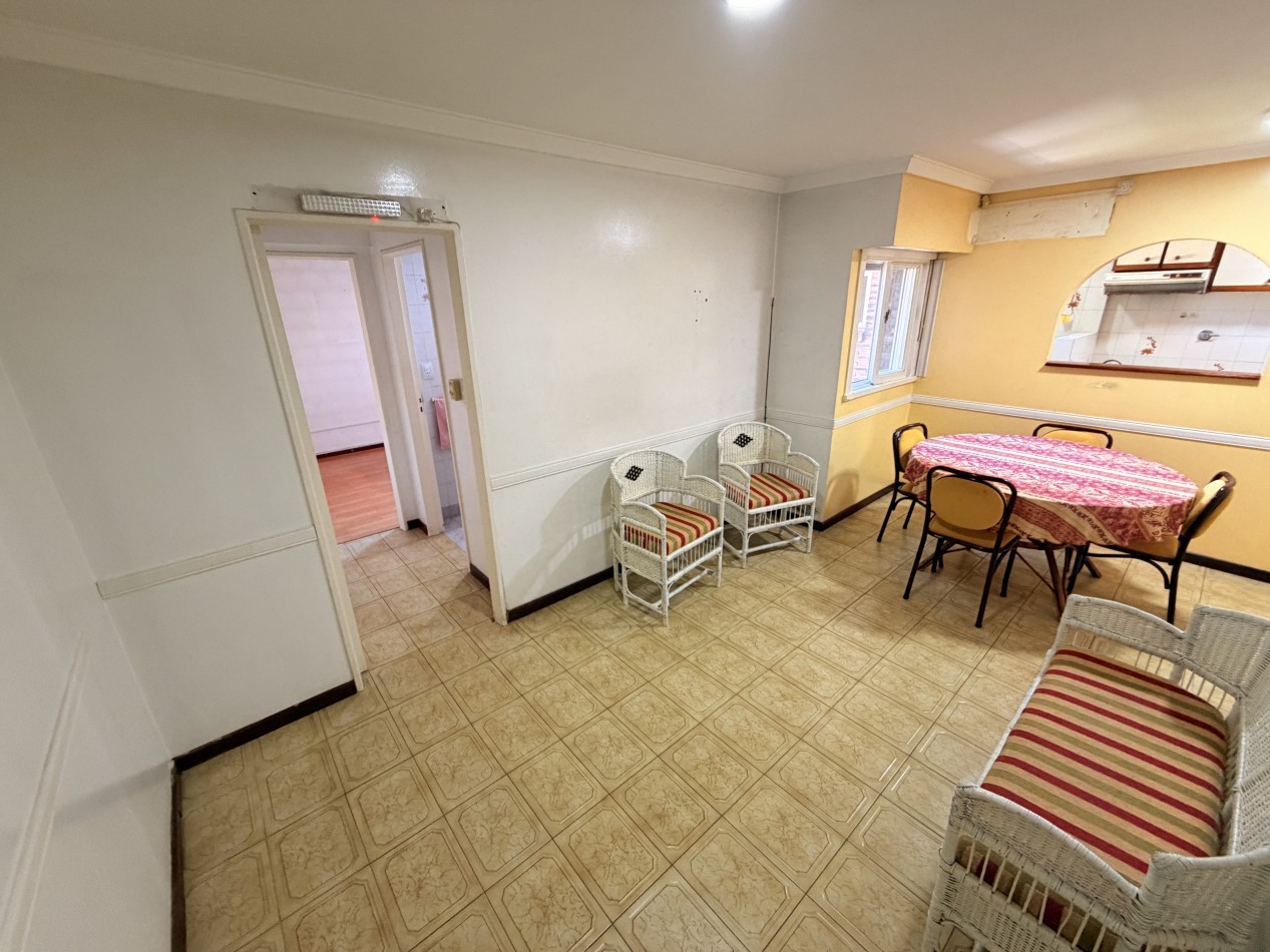 Venta de dos ambientes en Castelar