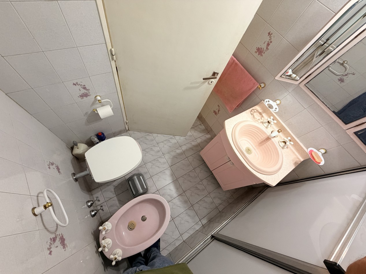 Venta de dos ambientes en Castelar