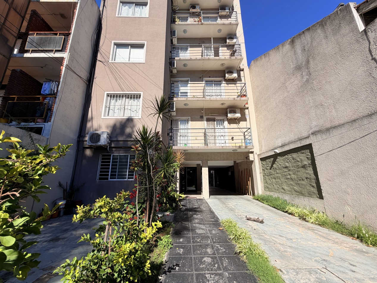 Monoambiente en venta en Moron Sur