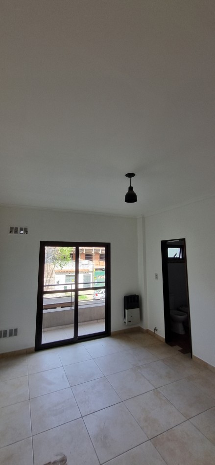 Monoambiente en alquiler en Moron Sur