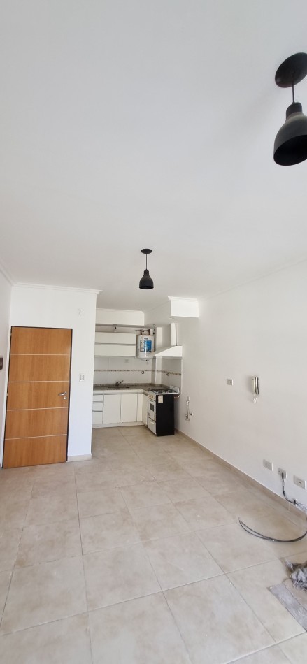 Monoambiente en alquiler en Moron Sur