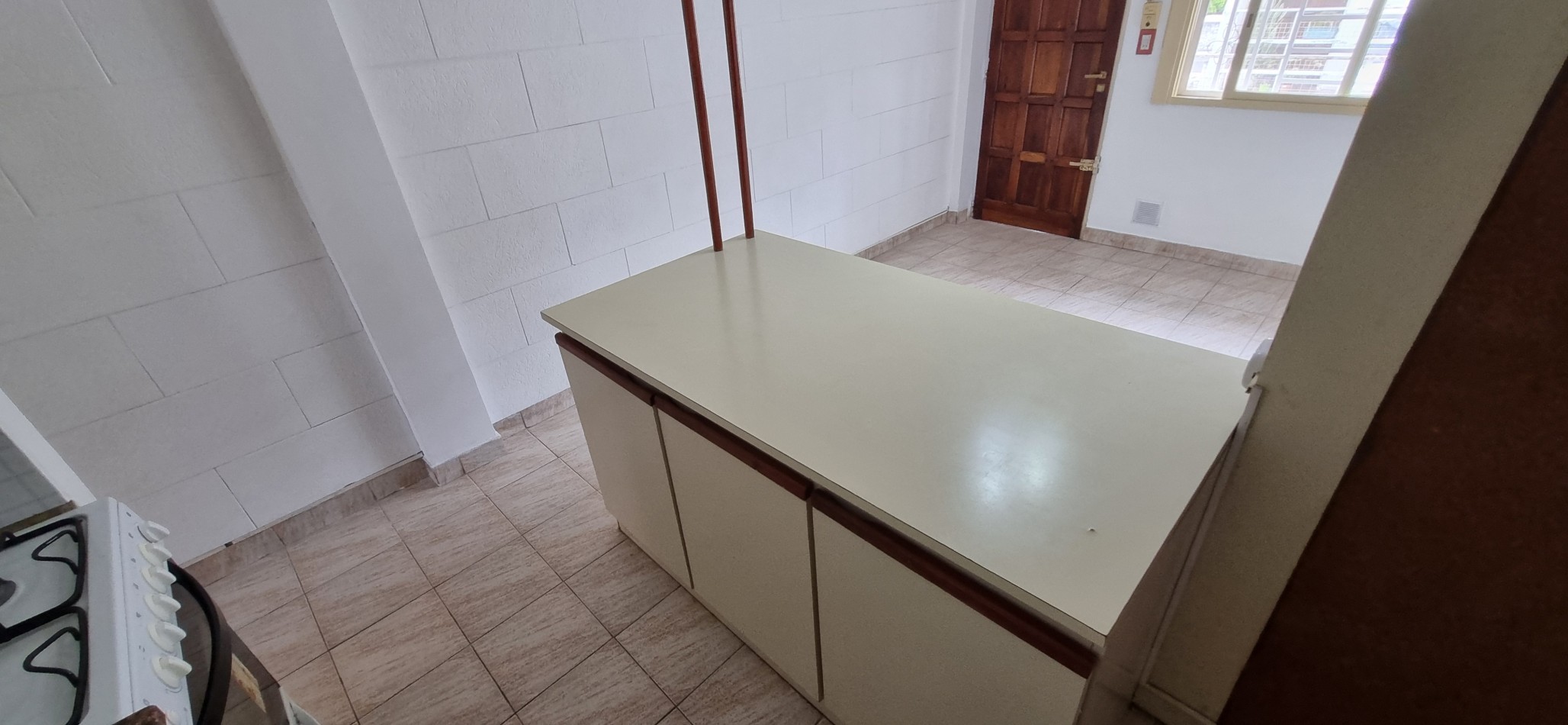 Departamento de 2 amb. en Moron Sur