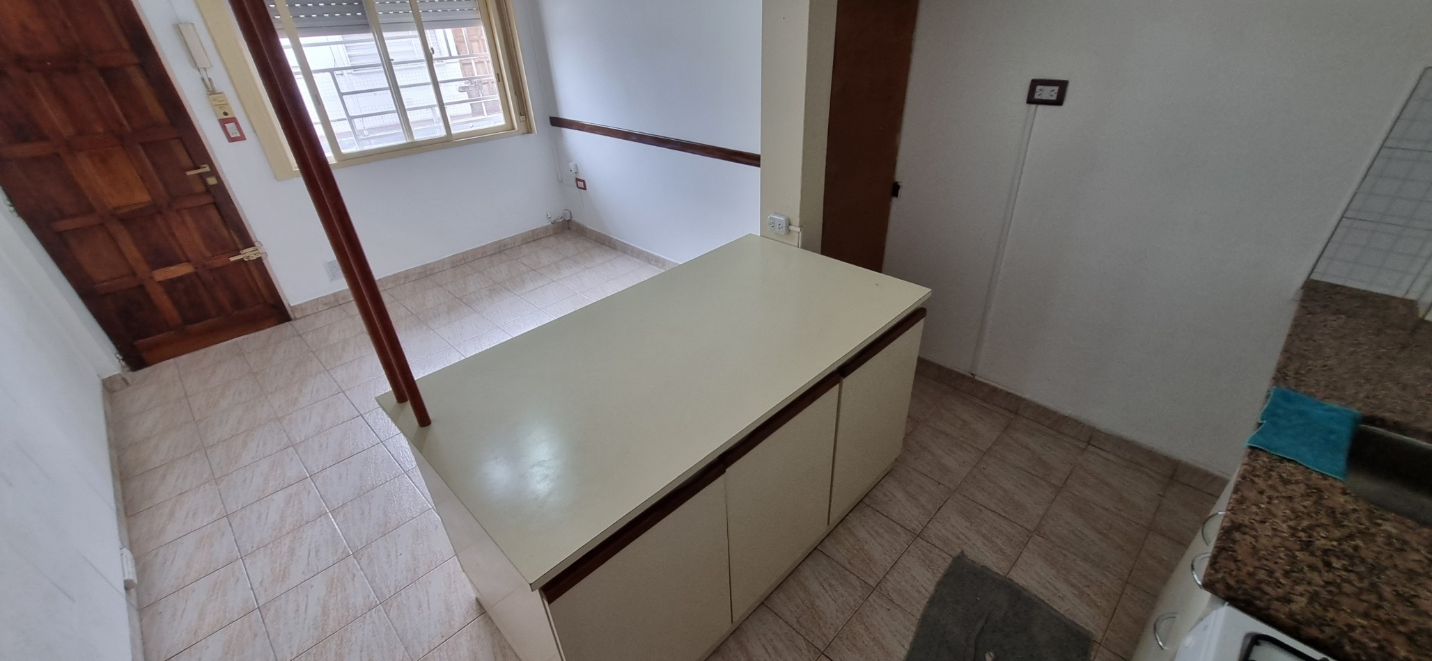 Departamento de 2 amb. en Moron Sur