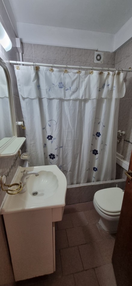 Departamento de 2 amb. en Moron Sur