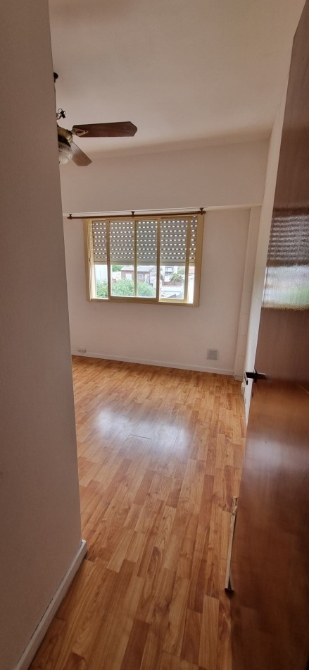 Departamento de 2 amb. en Moron Sur