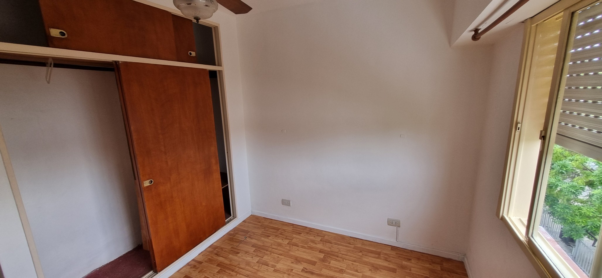 Departamento de 2 amb. en Moron Sur