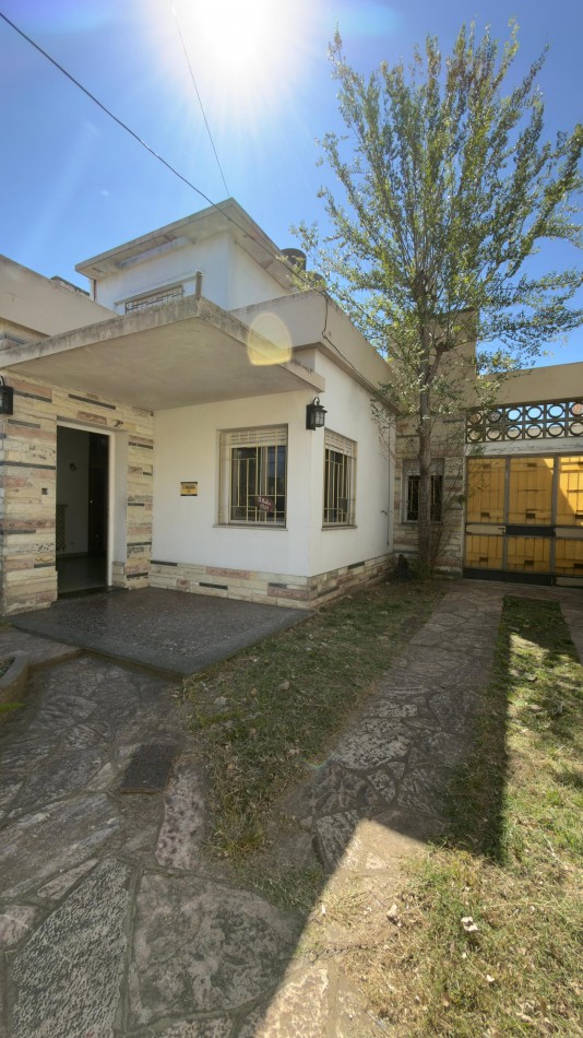Casa en venta en Castelar Sur