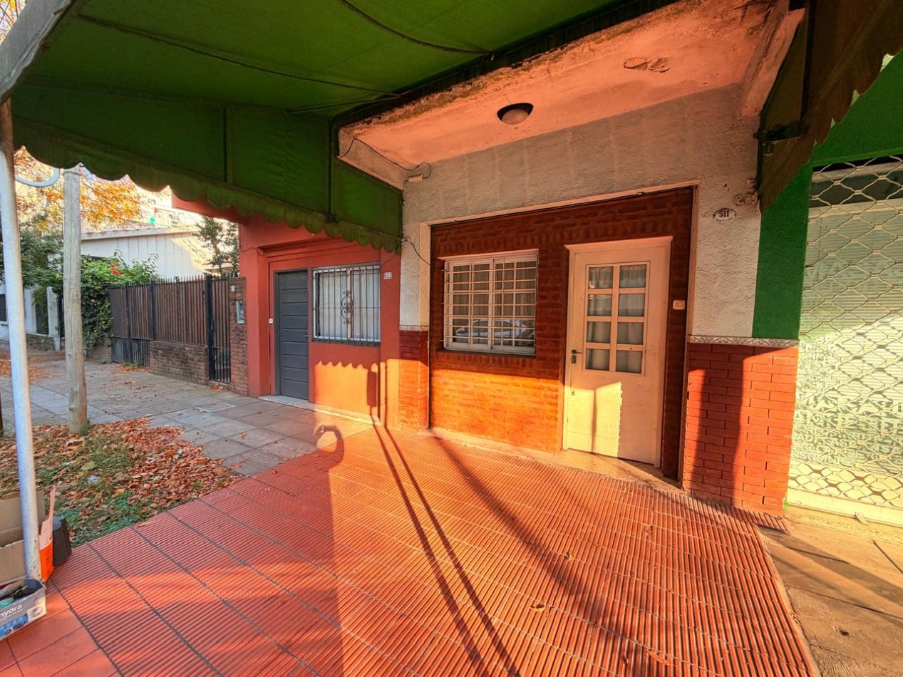 P.H. a la calle en Castelar Sur