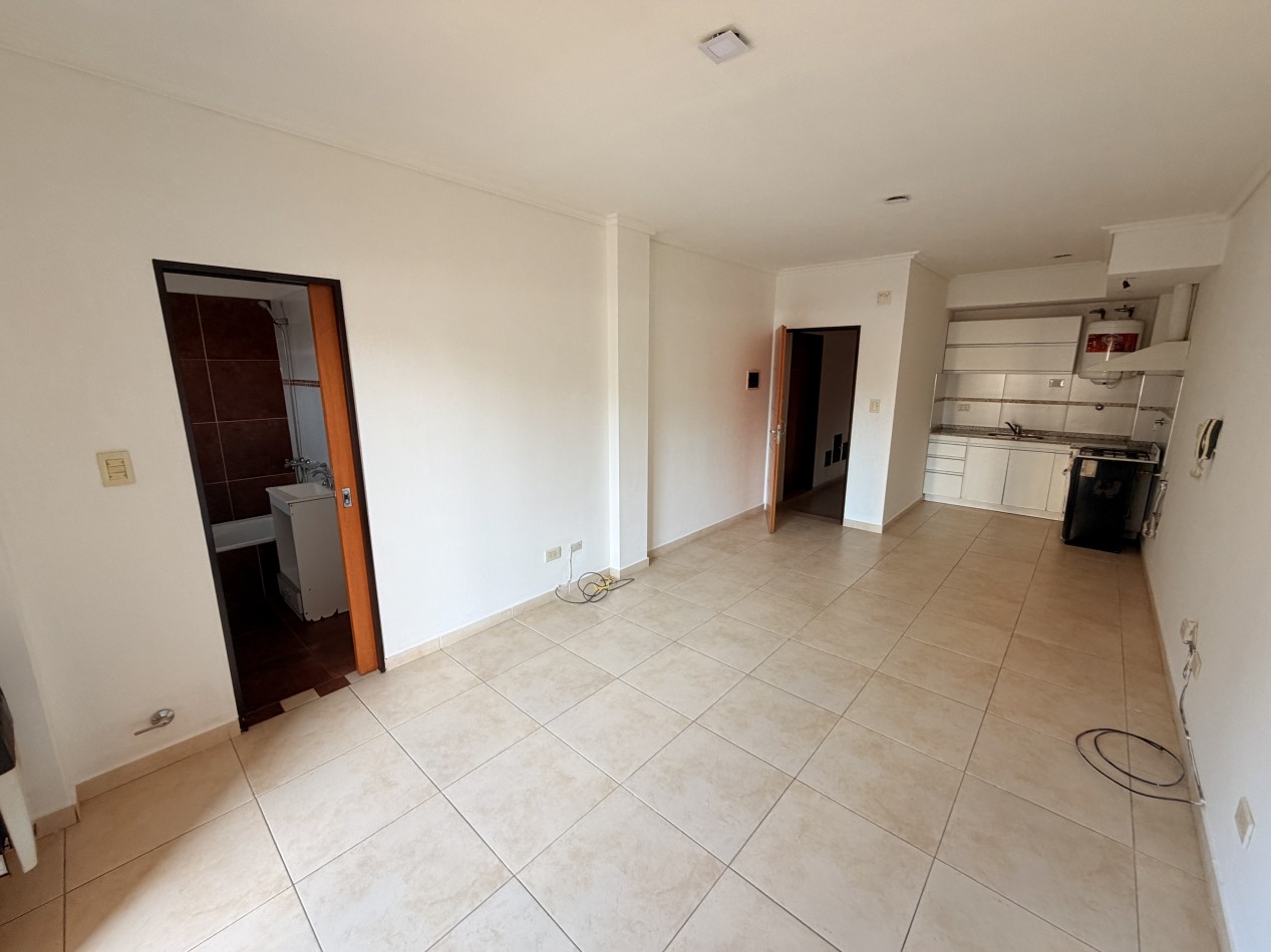 Monoambiente en alquiler en Moron Sur