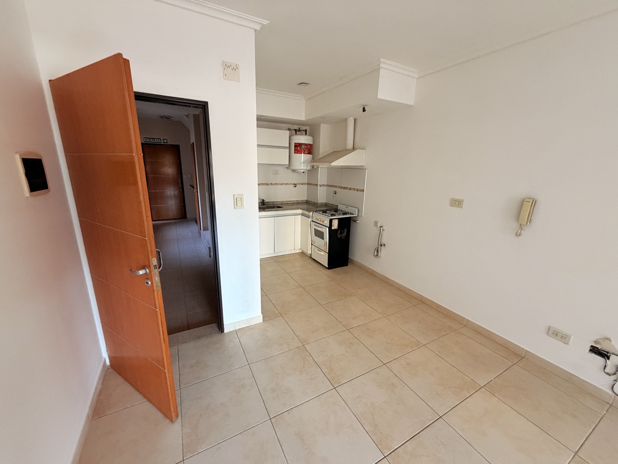 Monoambiente en alquiler en Moron Sur