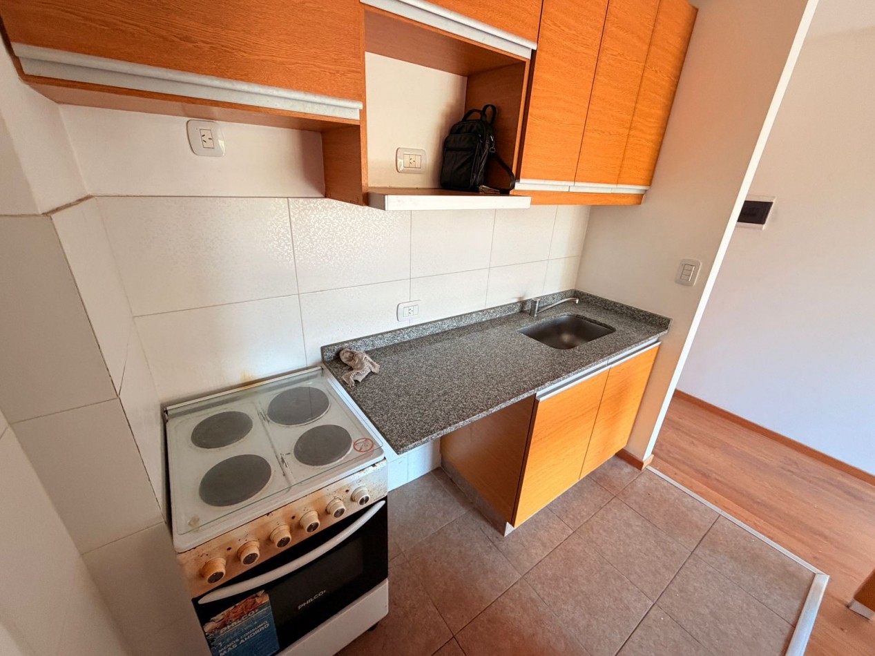 Monoambiente en alquiler en Moron Sur
