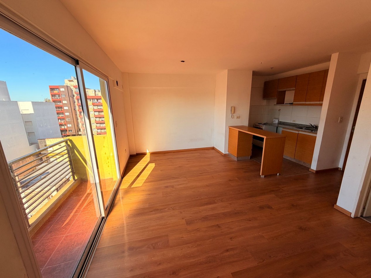 Monoambiente en alquiler en Moron Sur