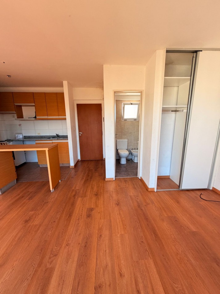 Monoambiente en alquiler en Moron Sur