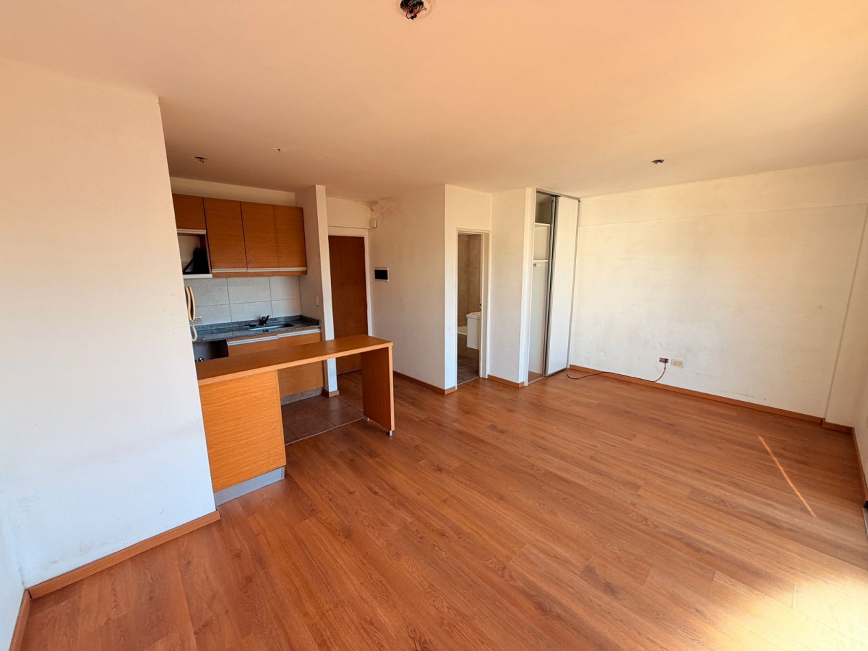 Monoambiente en alquiler en Moron Sur