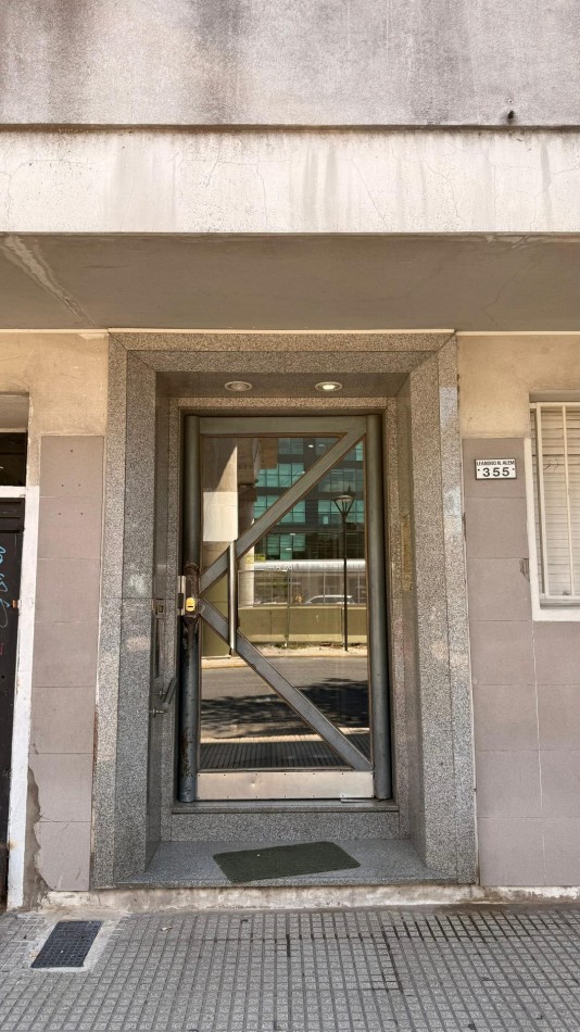 Departamento 3 Ambientes en Planta Baja con Patio en Excelente Zona de Ramos Mejia