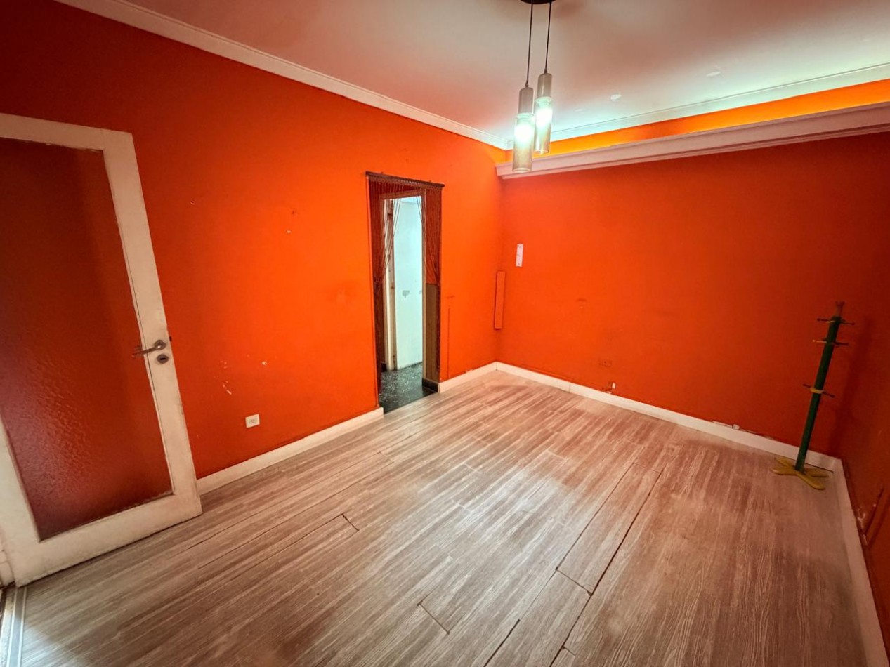 Departamento 3 Ambientes en Planta Baja con Patio en Excelente Zona de Ramos Mejia