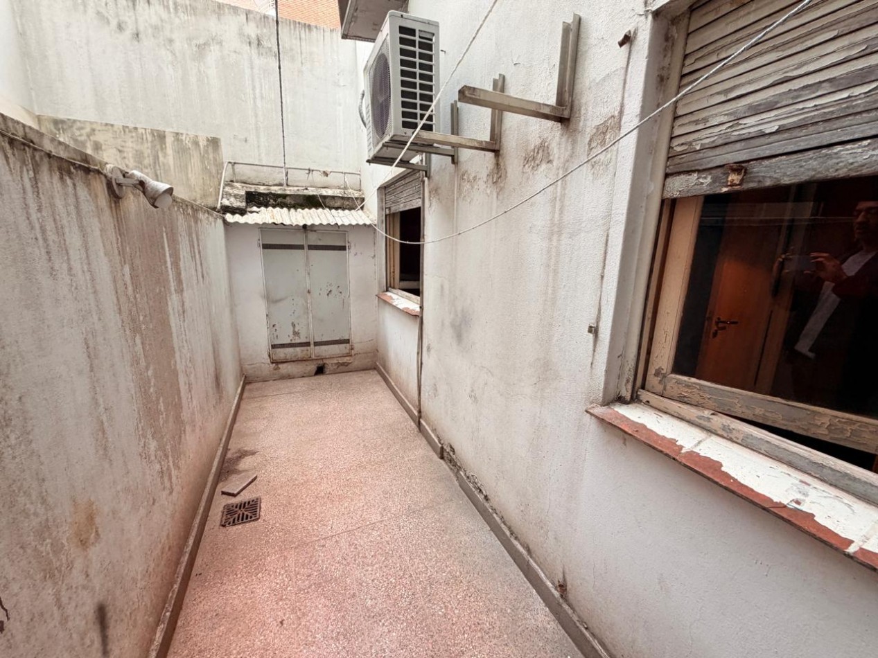 Departamento 3 Ambientes en Planta Baja con Patio en Excelente Zona de Ramos Mejia