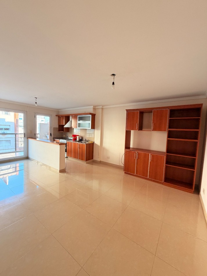 Departamento de 2 ambientes en Castelar Sur