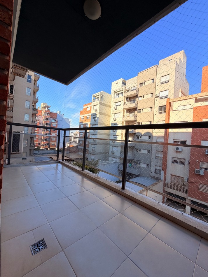 Departamento de 2 ambientes en Castelar Sur