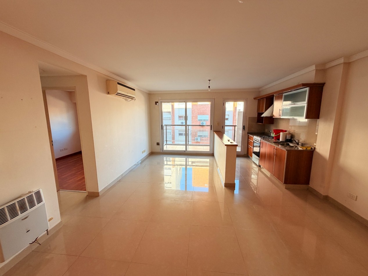 Departamento de 2 ambientes en Castelar Sur
