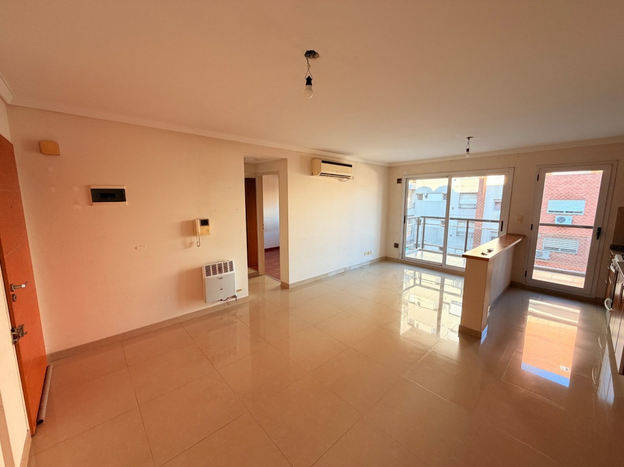 Departamento de 2 ambientes en Castelar Sur