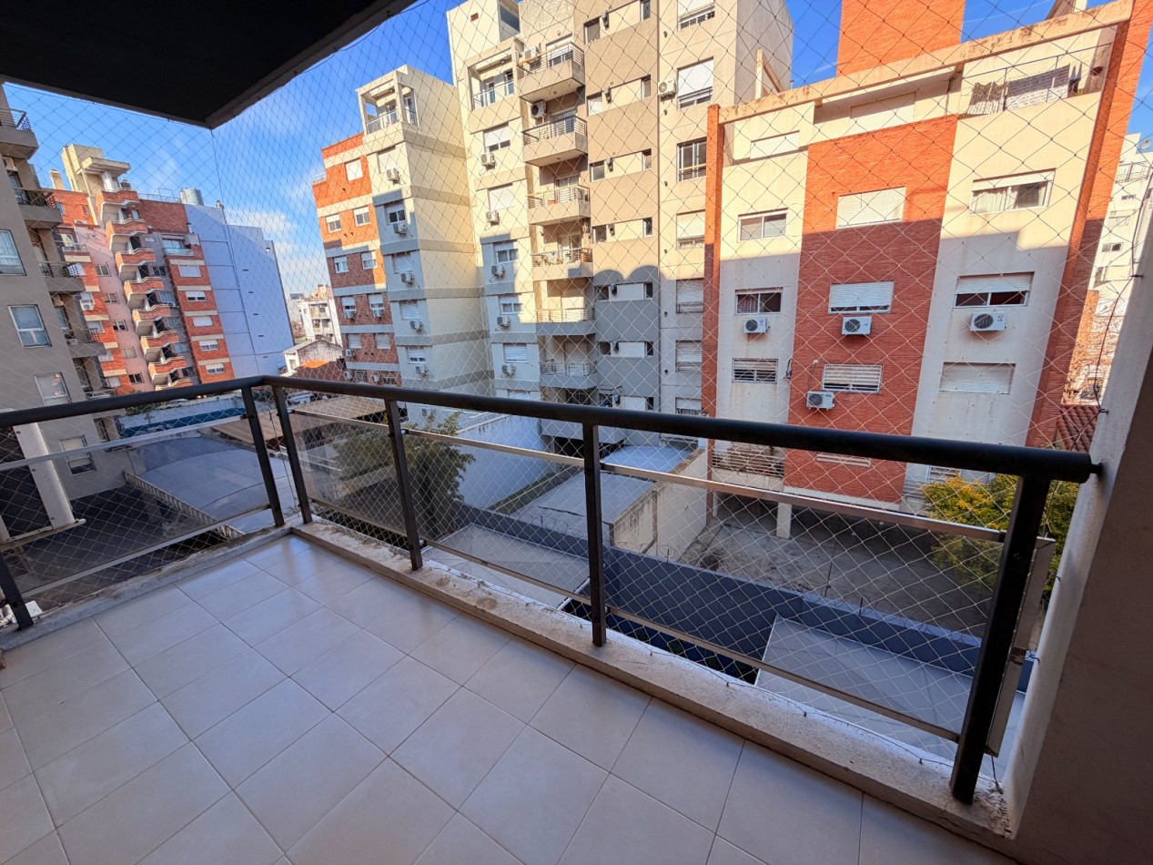Departamento de 2 ambientes en Castelar Sur