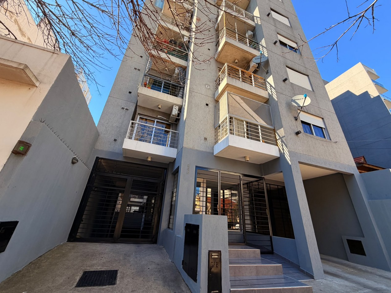 Departamento de 2 ambientes en Moron Sur