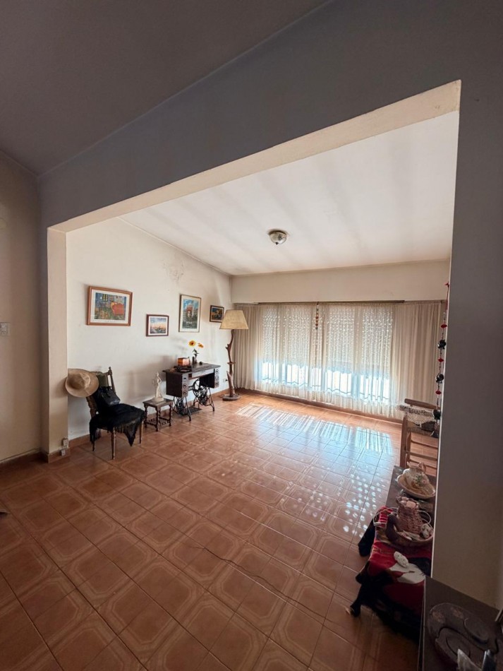 Venta de casa en Castelar Sur