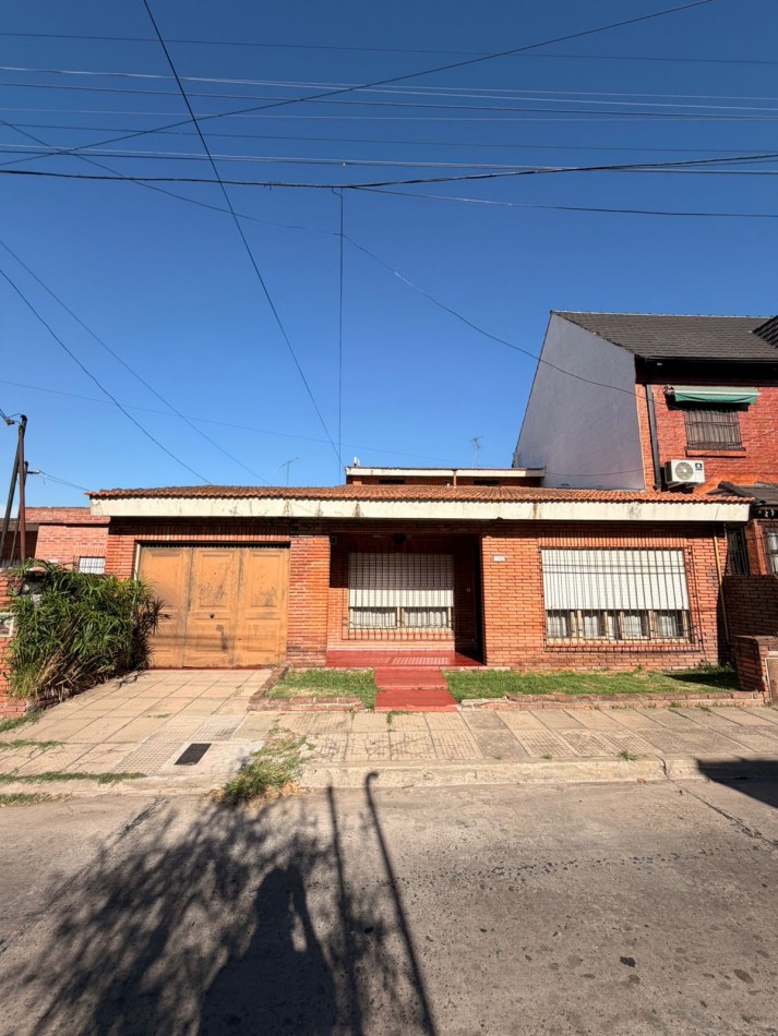 Venta de casa en Castelar Sur