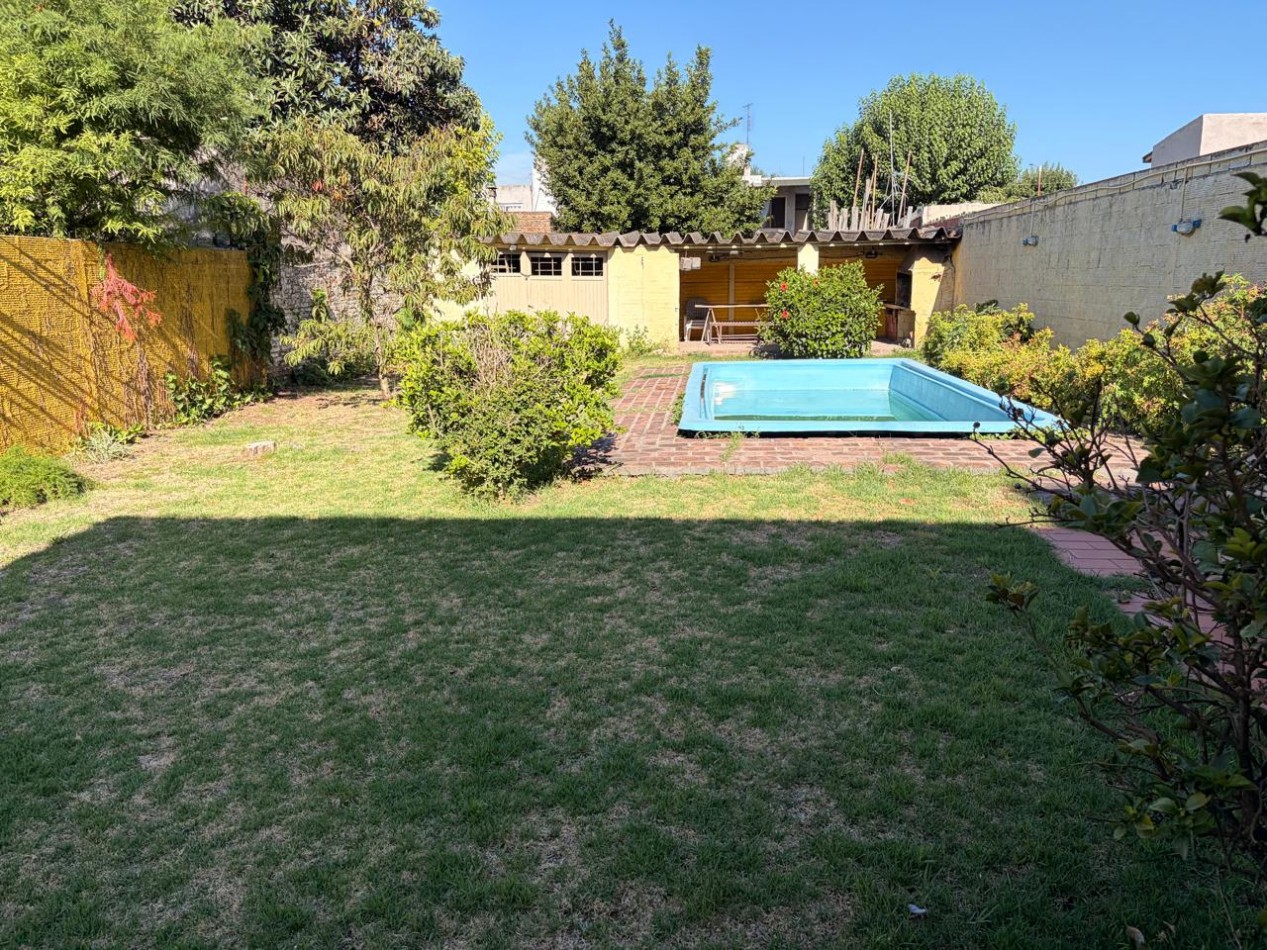 Venta de casa en Castelar Sur
