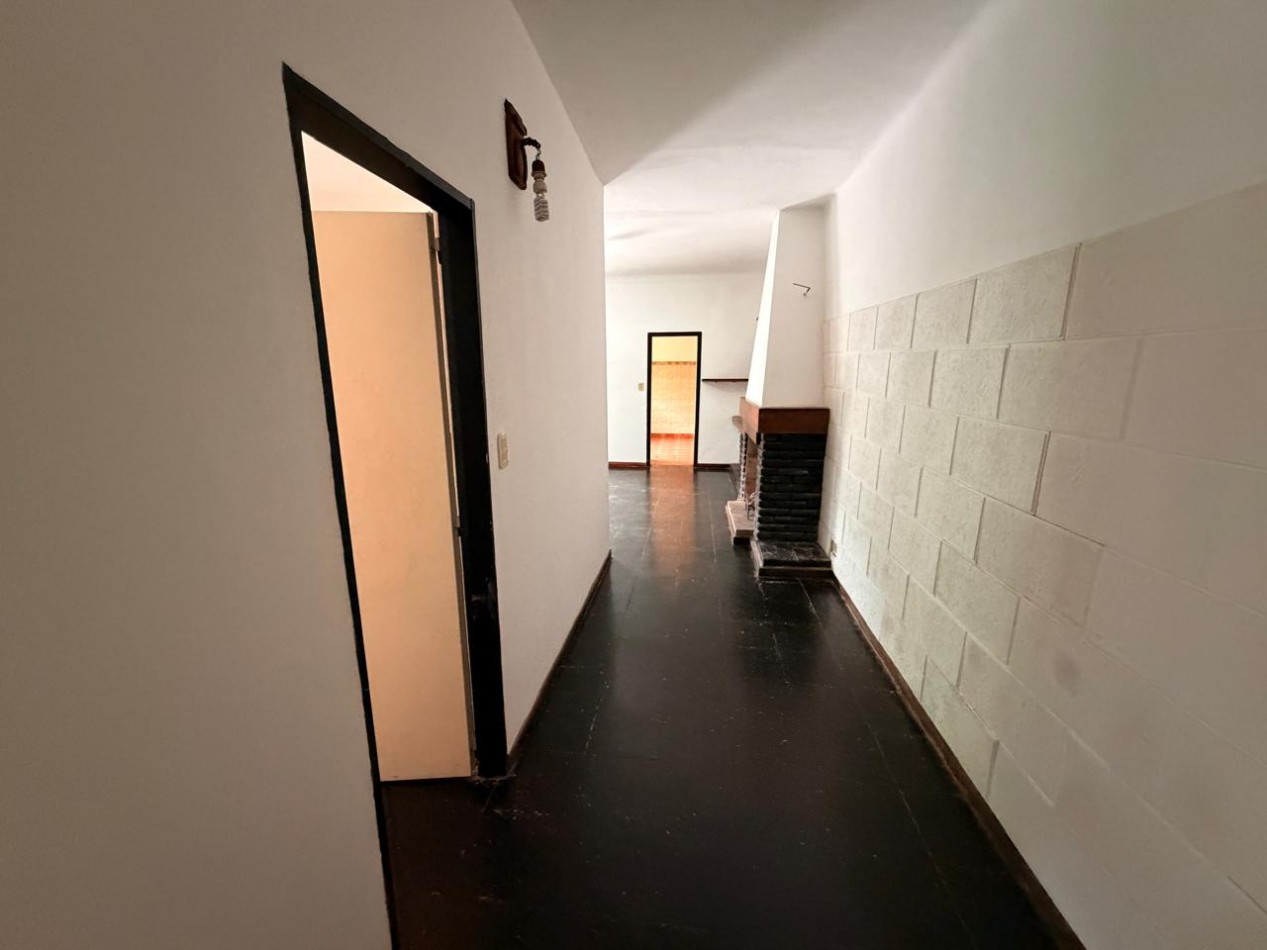 Venta de tres casas en Ituzaingo