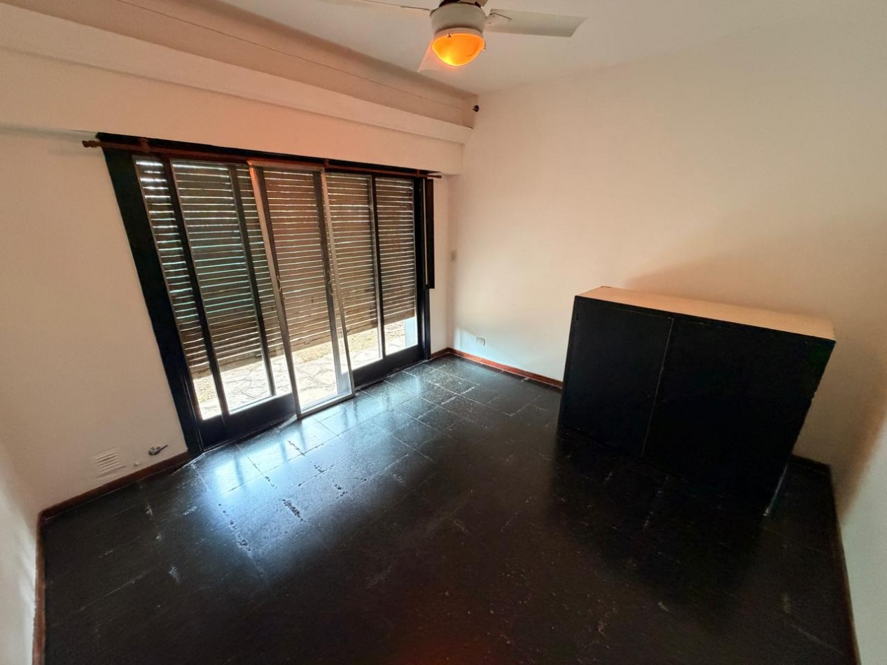 Venta de tres casas en Ituzaingo