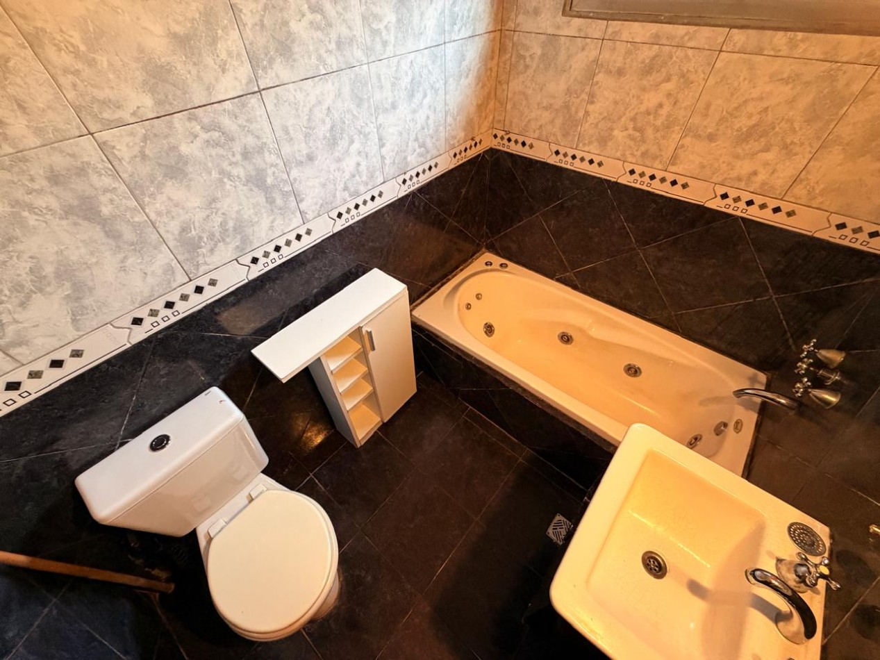 Venta de tres casas en Ituzaingo
