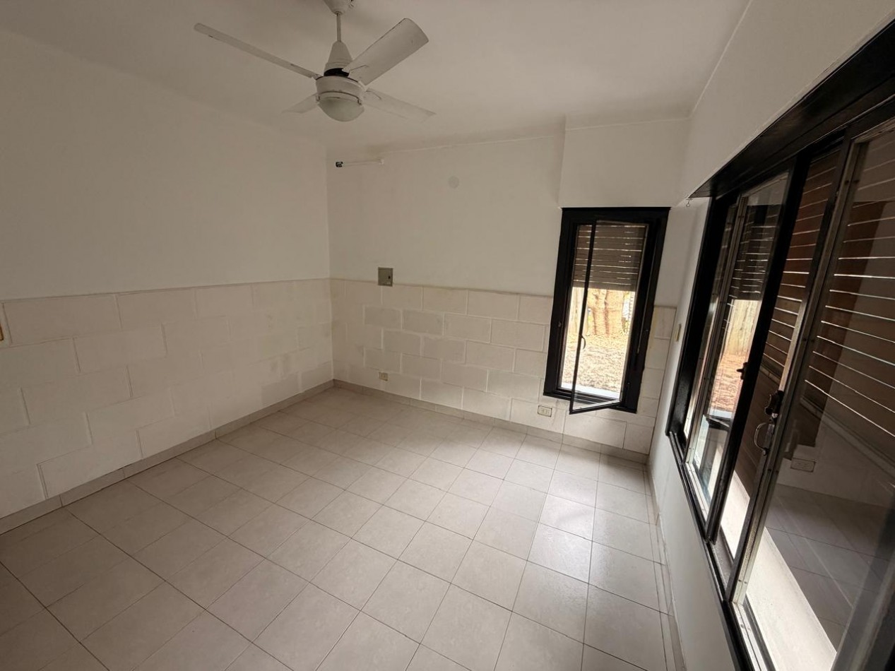Venta de tres casas en Ituzaingo