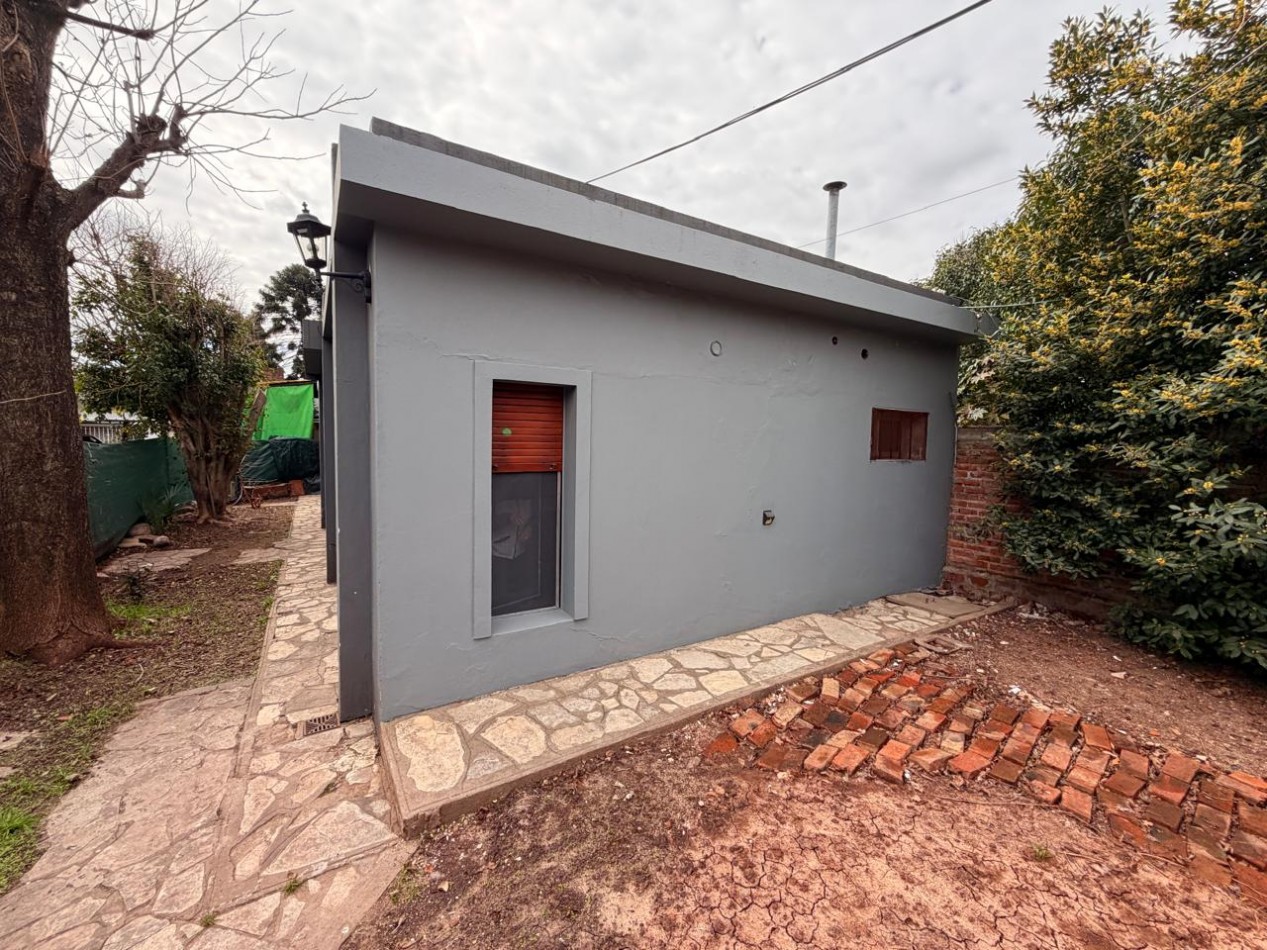 Venta de tres casas en Ituzaingo