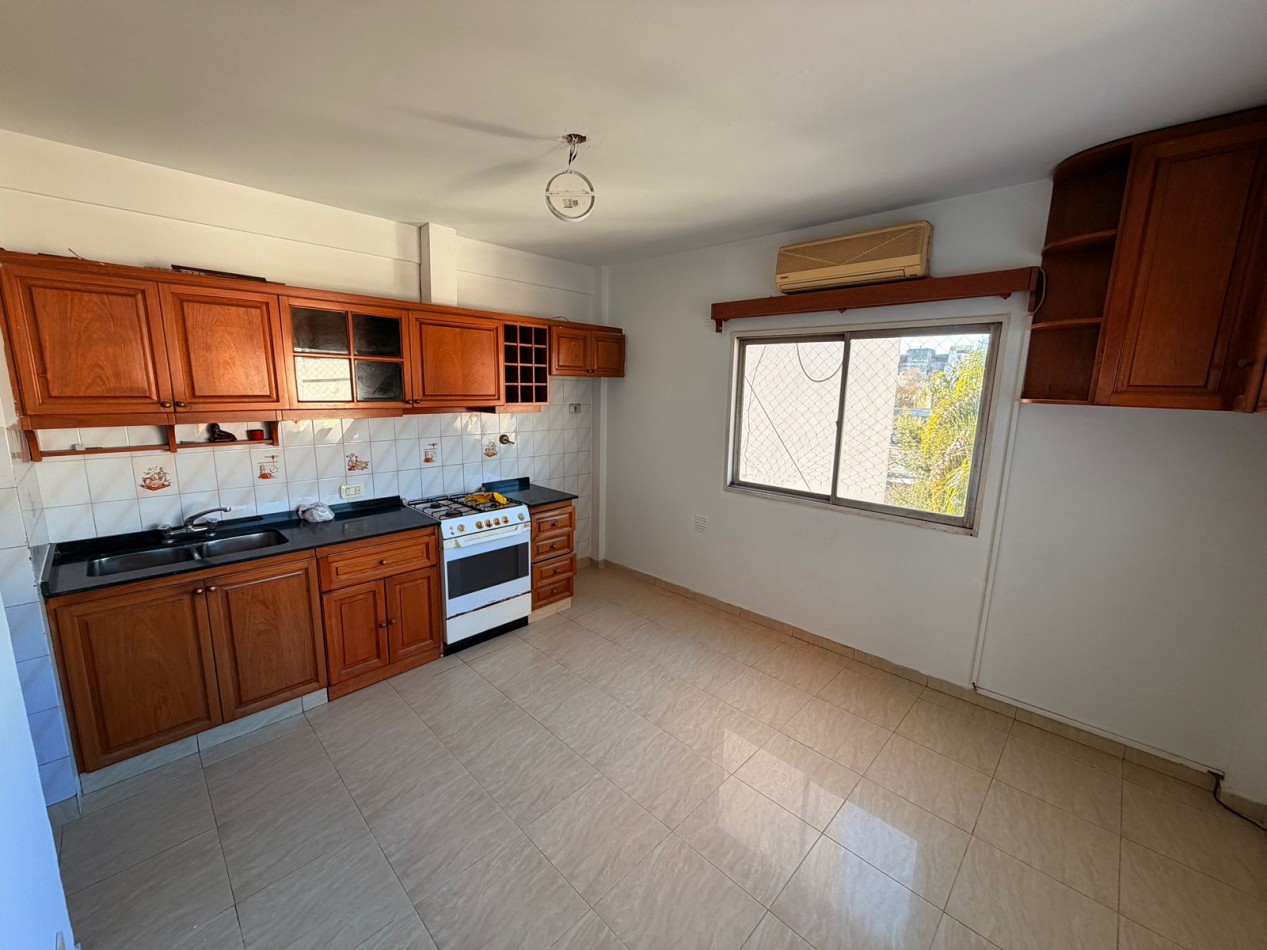 Venta tres ambientes Moron