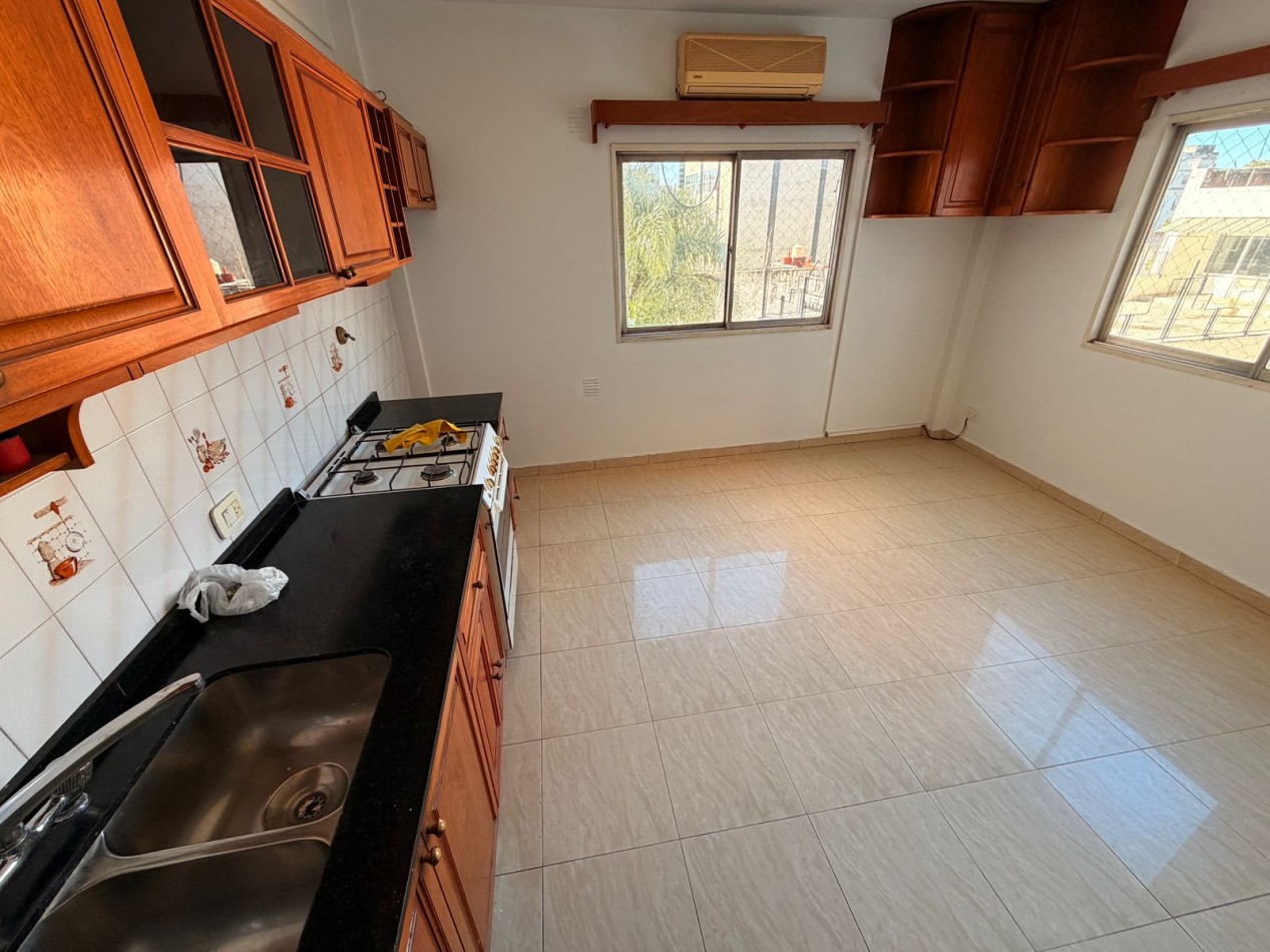 Venta tres ambientes Moron
