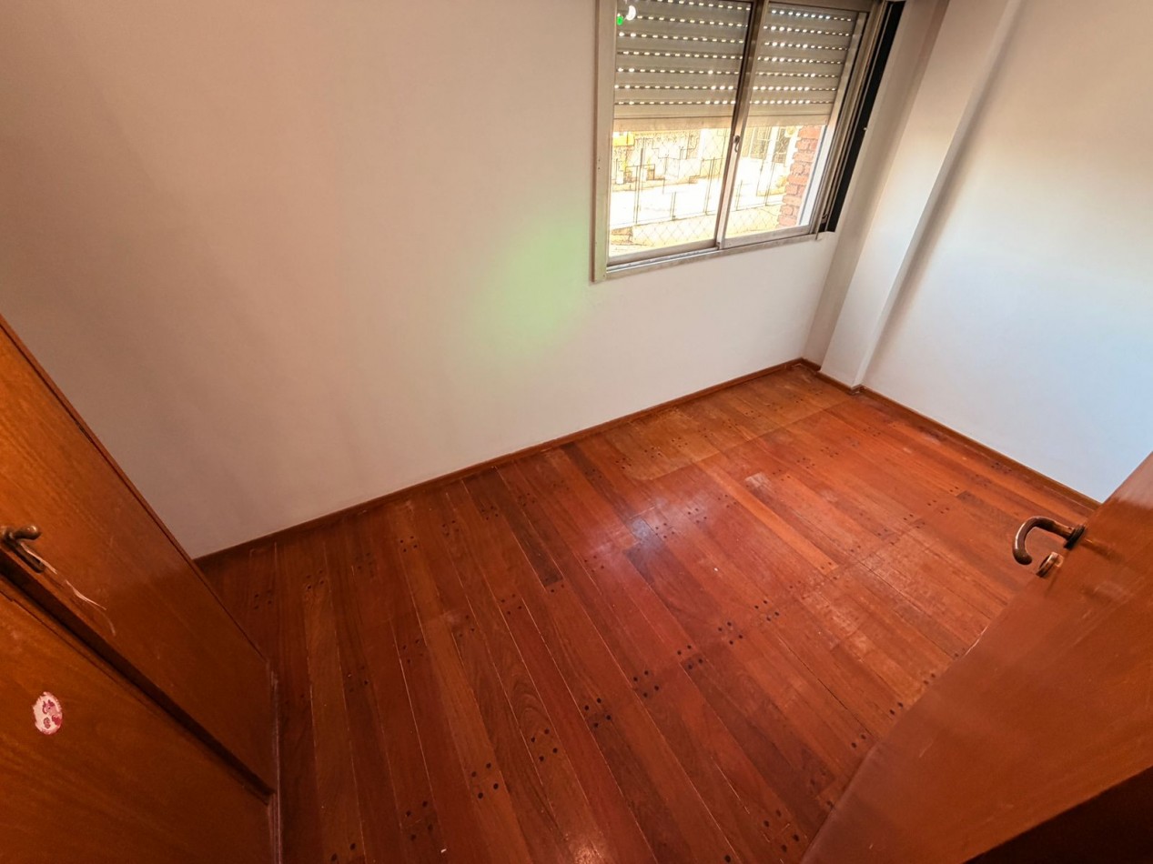 Venta tres ambientes Moron