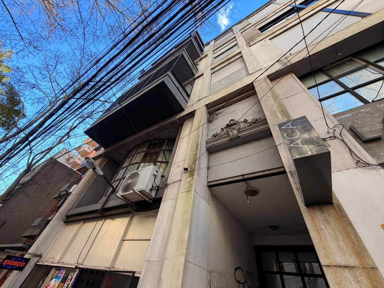 Venta tres ambientes Moron