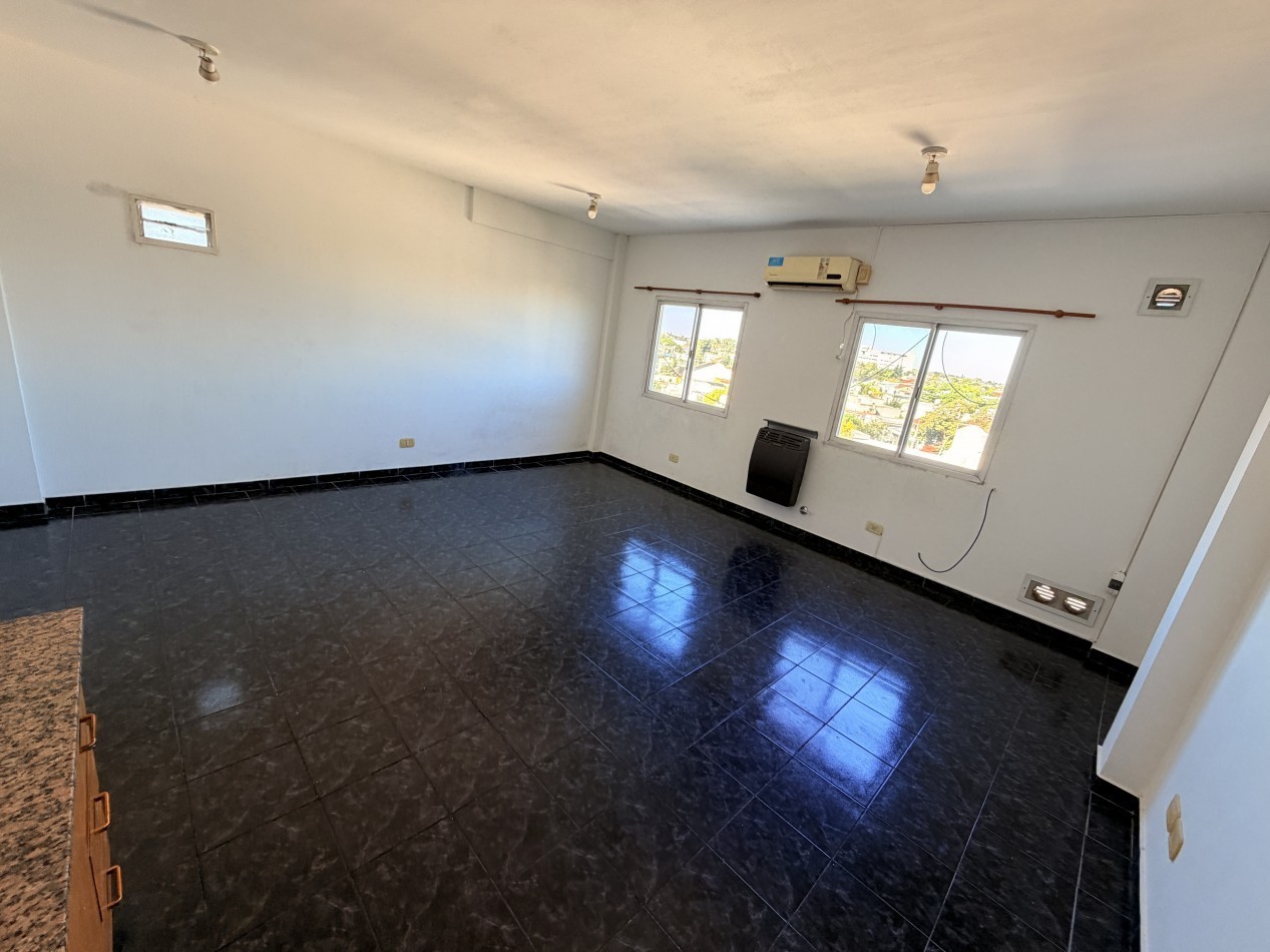 Monoambiente en alquiler en Moron Sur