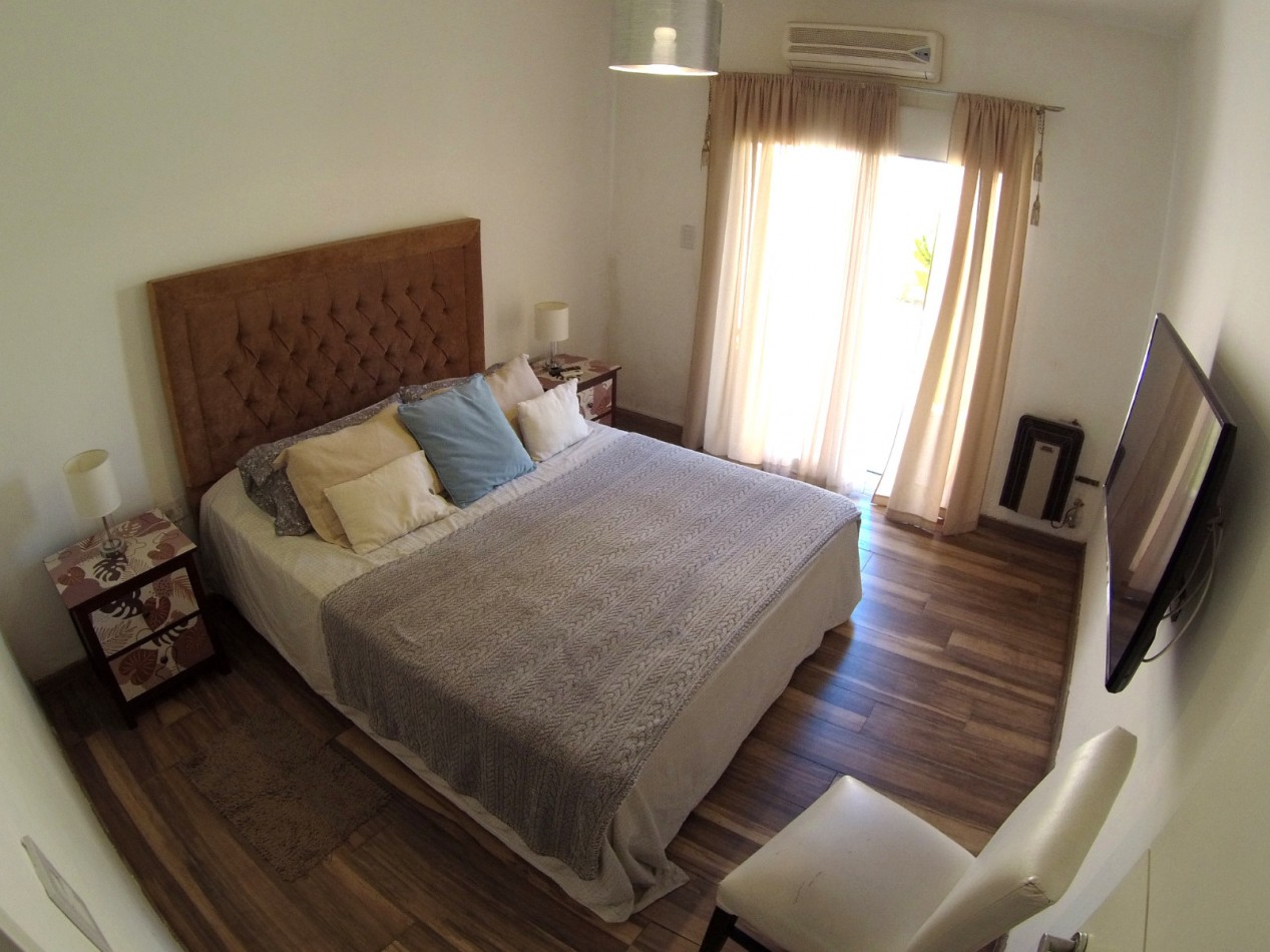 Casa reciclada con pileta, parrilla y cochera cubierta | Ituzaingo Norte 