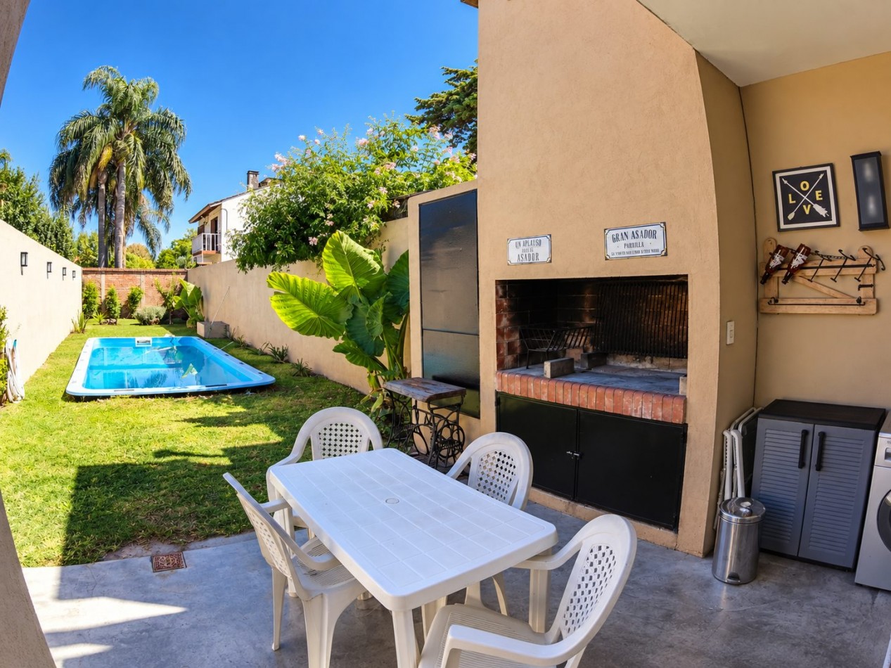 Casa reciclada con pileta, parrilla y cochera cubierta | Ituzaingo Norte 
