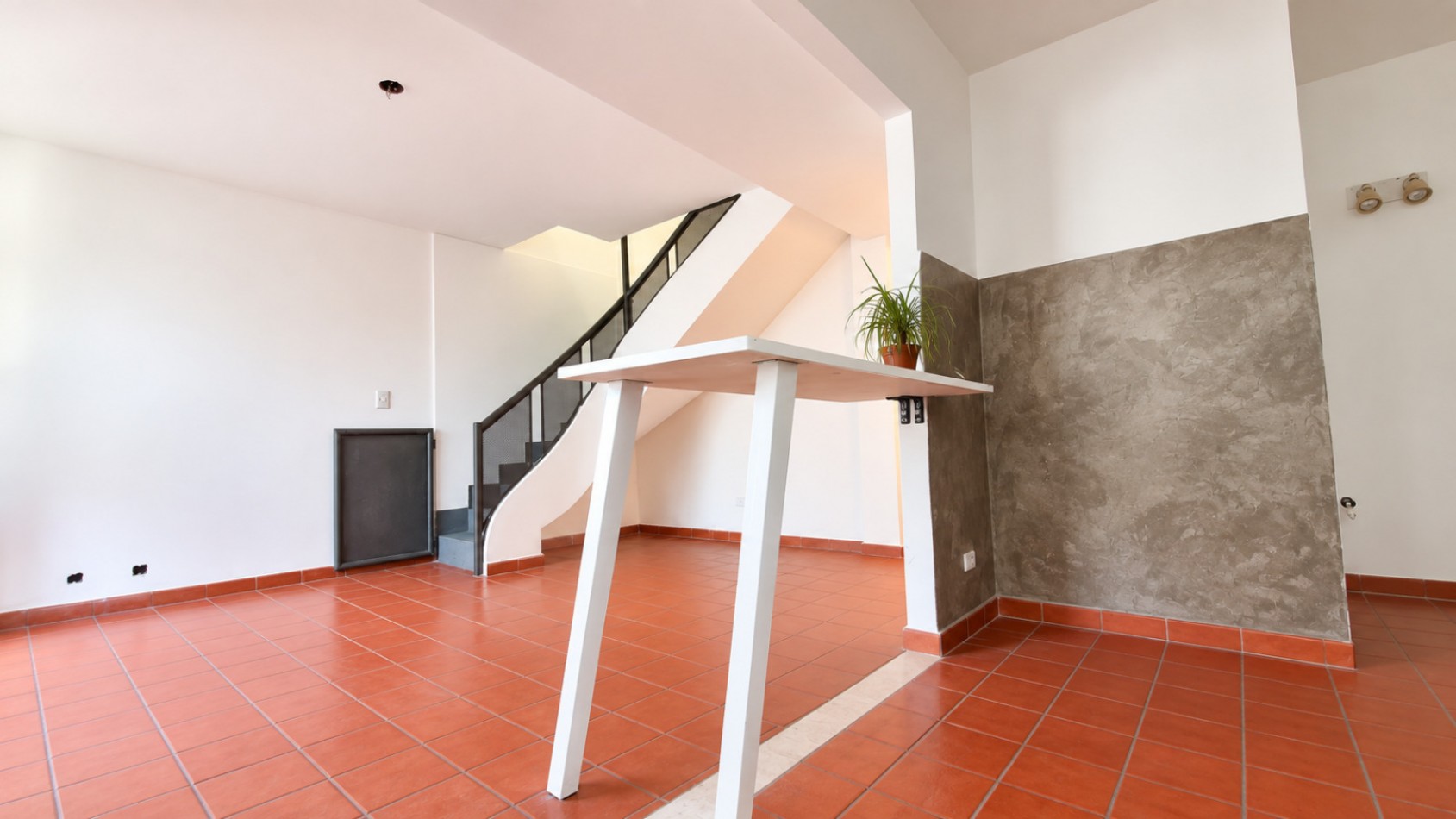 Duplex de 3 ambientes en Castelar Norte