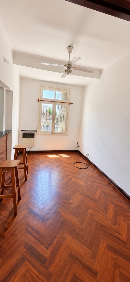 Departamento 2 ambientes en Castelar Sur