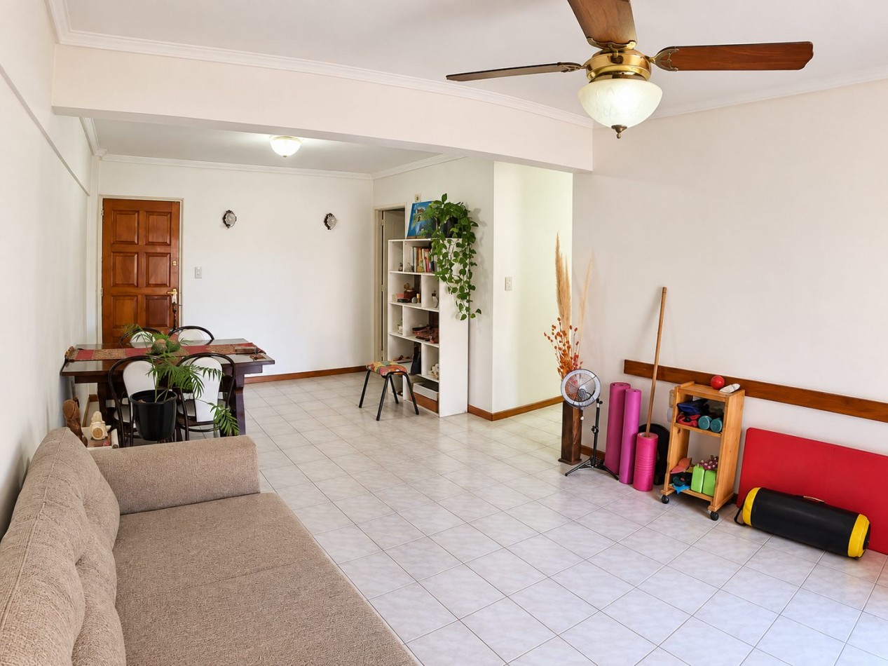Departamento 3 ambientes en venta en Castelar Norte