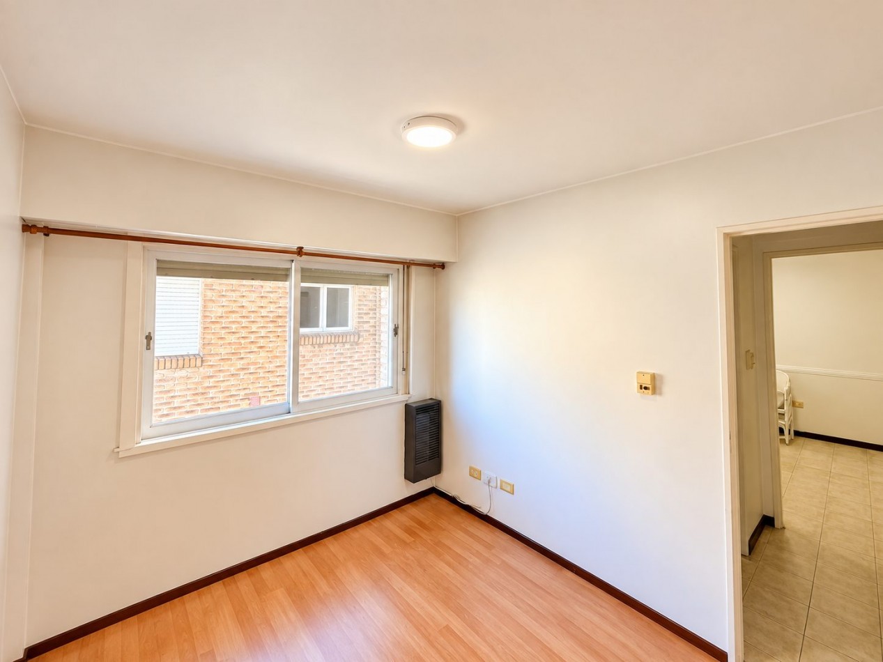 Departamento 2 ambientes en venta en Castelar Norte