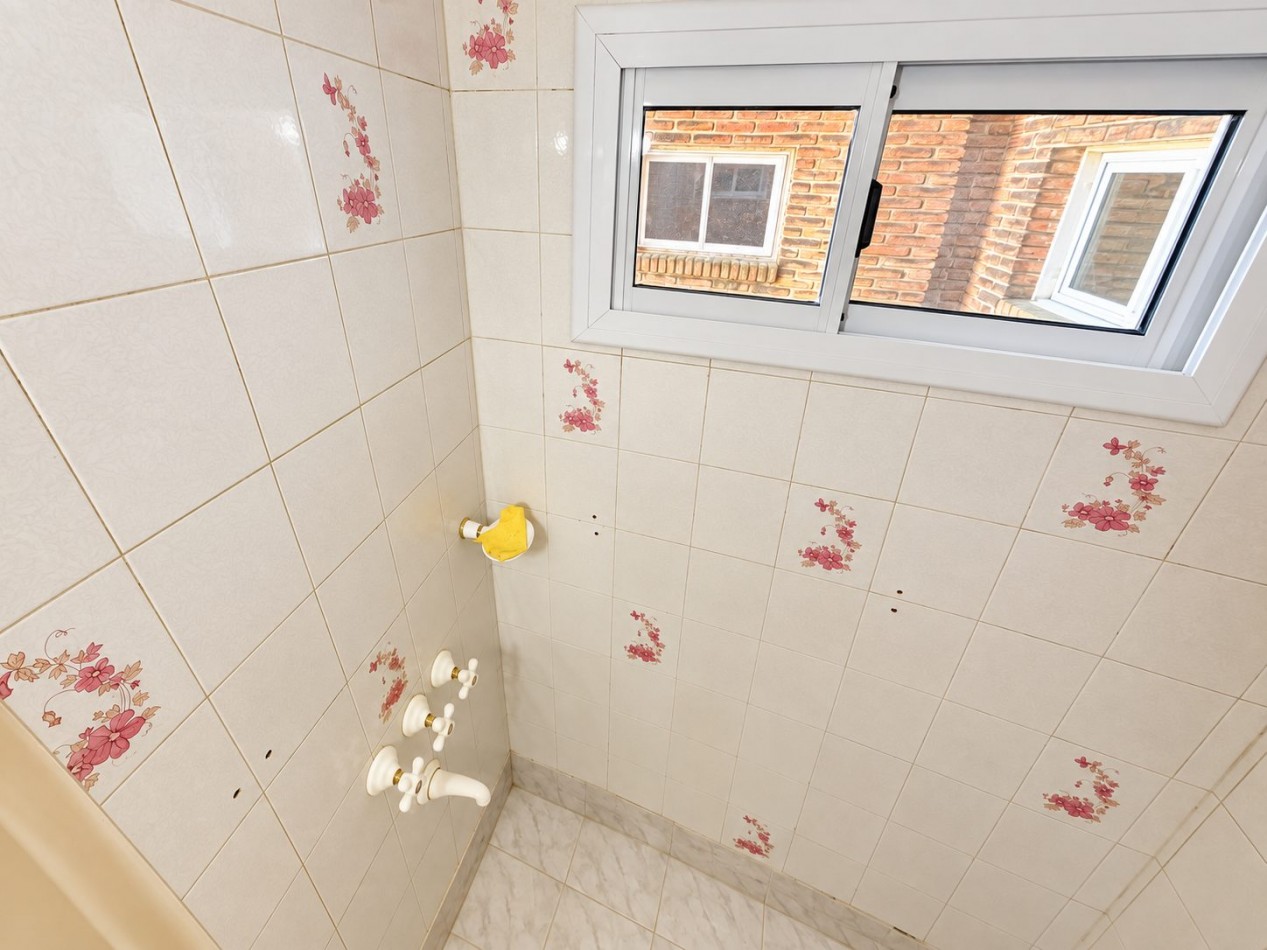Departamento 2 ambientes en venta en Castelar Norte
