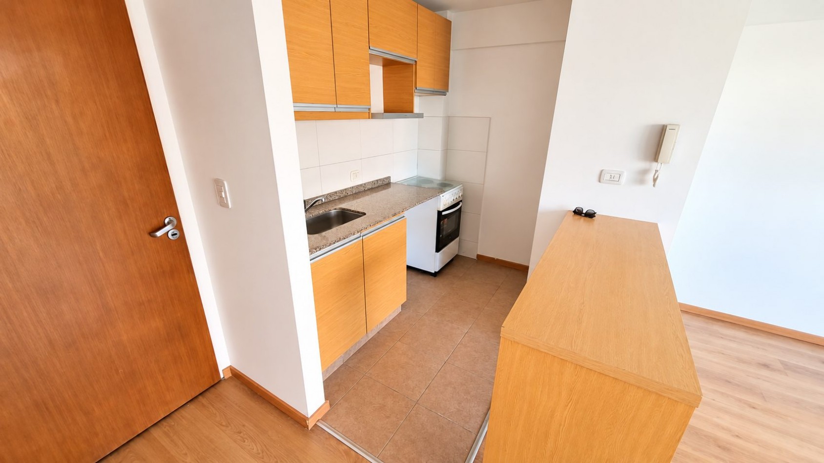 Monoambiente en alquiler en Moron Sur
