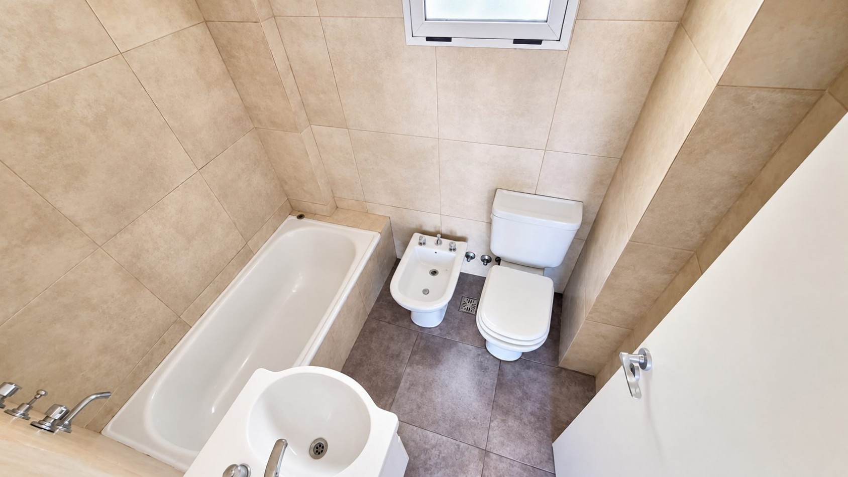 Monoambiente en alquiler en Moron Sur
