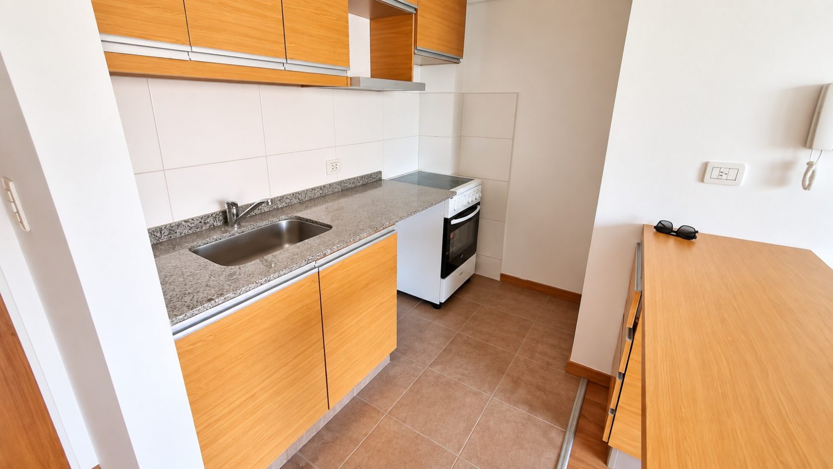 Monoambiente en alquiler en Moron Sur